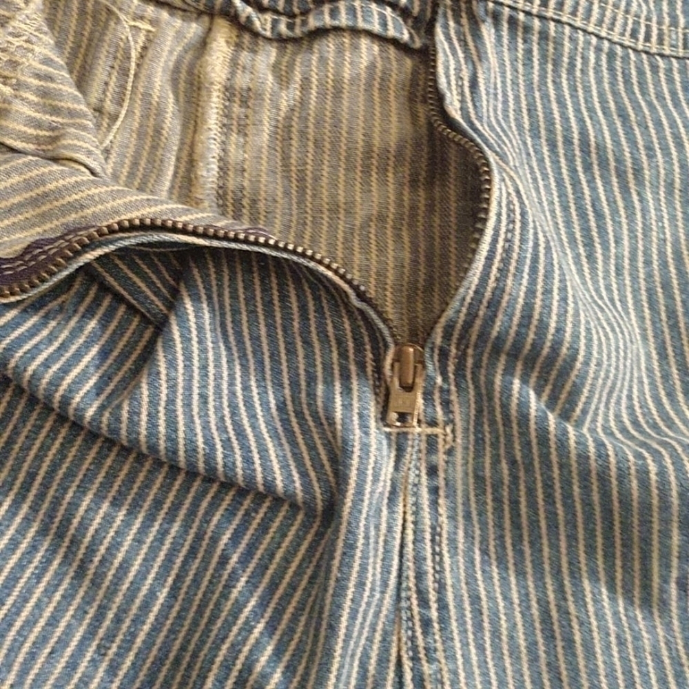 Striped Cutoff High-Rise Jean Shorts - Picture 5 of 9